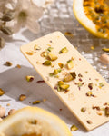 Passionfruit & Pistachio White Chocolate 30% Cavasachocolates